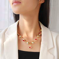 Collier ras du cou vintage doré texturé avec perles et pierres en forme de goutte, incrusté de perles, avec pendentif, style bohème, cadeau de mariage pour femme