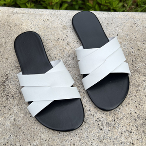 Nouvelles sandales plates décontractées pour femme, style minimaliste, avec lanières croisées, polyvalentes pour l'extérieur, idéales pour l'été - Product Image 5