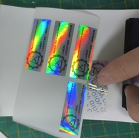Autocollant holographique VOID personnalisé en gros, résistant à la chaleur et imperméable, pour marque privée