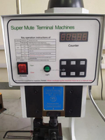 Machines à sertir les bornes automatiques super muettes 2T Machine de traitement de fil électrique Machine à sertir les câbles des connecteurs Jst