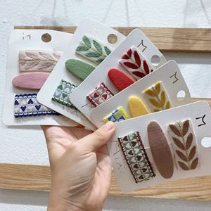 Pinzas para el cabello geométricas bordadas en tela estilo retro coreano, pinzas laterales con forma de corazón de encaje para niñas, juego de 3 piezas, pinzas sencillas para el cabello de padres e hijos - Product Image 4