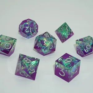 Venta caliente de precisión personalizada afilado esquina DND poliédrico RPG dados cristal al por mayor