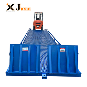Rampa Móvil para Patio con Neumáticos de Goma Sólida, Puente Móvil Remolcable para Montacargas, para Carga de Contenedores de Camiones en Sitio - Product Image 1