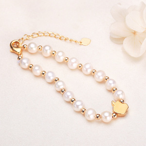Bracelet de conception élégante en forme de pomme, version coréenne, tempérament féminin, polyvalent, perle d'eau douce véritable, presque ronde - Product Image 4