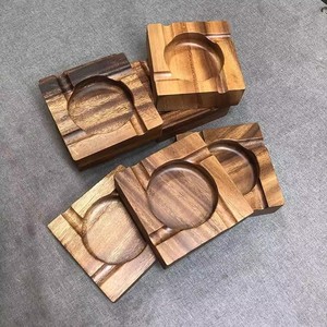 Cenicero para puros de madera maciza de nogal con ranura para el hogar al por mayor Cenicero anticaída fácil de limpiar Cenicero con logotipo grabado personalizado - Product Image 6