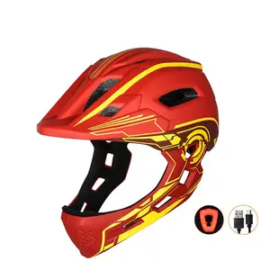 2023新款儿童头盔摩托车儿童全脸自行车头盔儿童自行车头盔带可充电尾灯