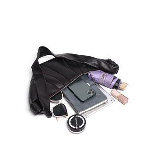 Sac bandoulière plissé en PU noir style streetwear, forme croissant, prix <span class=keywords><strong>de</strong></span> gros - Product Image 6
