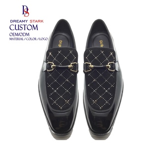 Zapatos de Hombre con Diseño Personalizado Dreamy Strark, Mocasines de Lujo Cómodos, Zapatos de Vestir con Detalles Metálicos Dorados, de Cuero, Ligeros, para Oficina, Otoño - Product Image 2