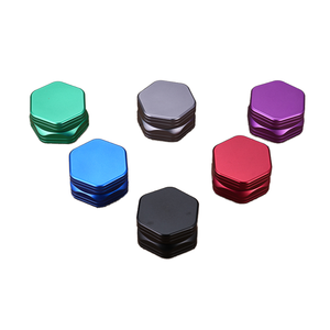 Molino de Hierbas Hexagonal de Aluminio de 2 Piezas con Diseño Especial y Logotipo Personalizado, Molinillo de Hierbas de Metal para Tabaco, Accesorios para Fumar - Product Image 5