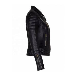 Chaqueta vaquera de tela de algodón de piel de cordero auténtica negra con cremalleras largas y Cuello acolchado de motorista ajustado para mujer - Product Image 2
