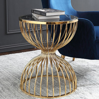 Table console en marbre demi-lune incurvée avec rangement Couloir en béton Hôtel de luxe antique vintage