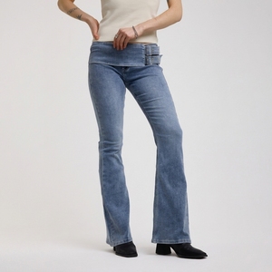 Jeans a Zampa d'Elefante da Donna <span class=keywords><strong>con</strong></span> Doppia Fibbia OEM/ODM, Blu Lavato, Vestibilità Slim, Stile Bootcut, Denim Y2K Streetwear, Direttamente dalla Fabbrica - Product Image 3