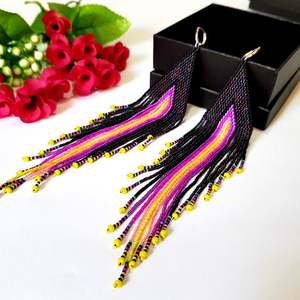Pendientes largos de cuentas hechos a mano Happiness - Product Image 1