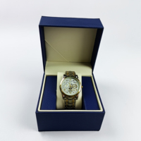 Boîte de rangement pour montres en cuir carrée de luxe avec fermeture à boucle anti-poussière, emballage cadeau élégant pour le rangement des montres