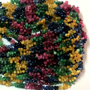 Perles de pierres précieuses naturelles multicolores (rubis, émeraudes, saphirs) facettées en gouttes de 3 mm et 5 mm, certifiées IGI, pour la création de bijoux - Product Image 1
