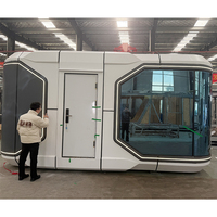 Maison préfabriquée mobile de luxe, capsule en acier et verre insonorisé pour maison-capsule