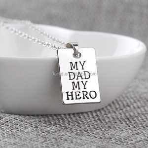 Personnalisé Gravé <span class=keywords><strong>Mon</strong></span> Papa <span class=keywords><strong>Mon</strong></span> <span class=keywords><strong>Héros</strong></span> Rectangle Pendentif Collier Gravure <span class=keywords><strong>Père</strong></span> Collier En Acier Inoxydable Bijoux Cadeaux pour Lui - Product Image 2