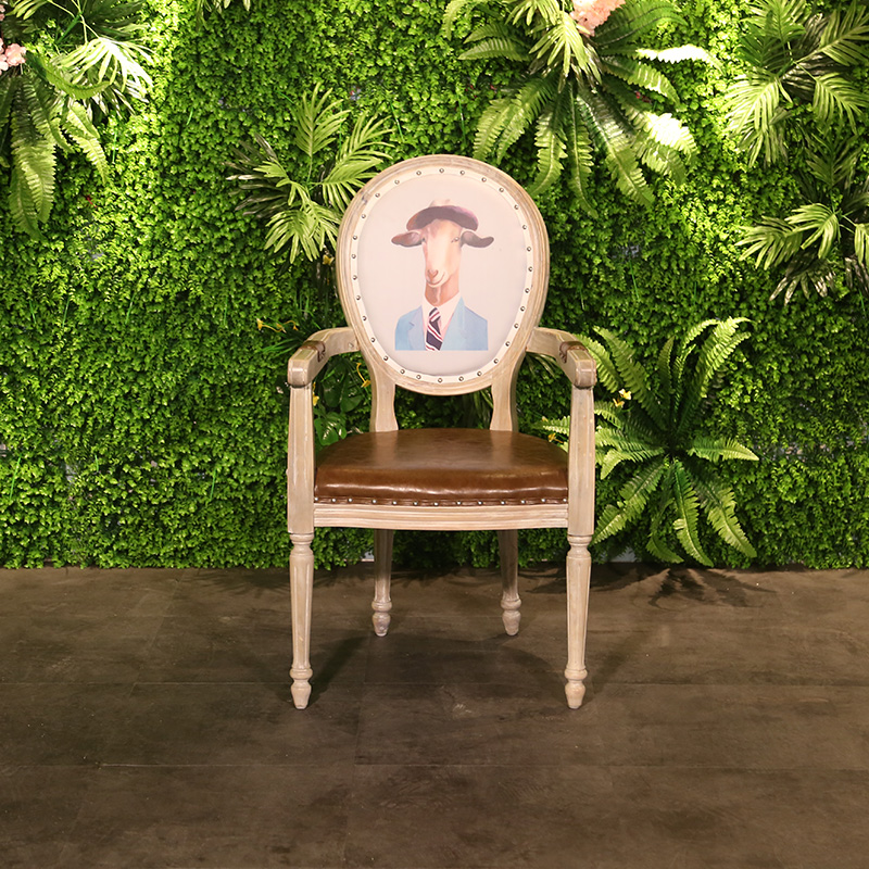 Chair03