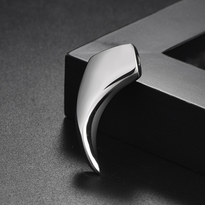 Joyería Punk al por Mayor, Colgante Geométrico de Acero Inoxidable con Diente de Elefante y Lobo para Hombre - Product Image 6