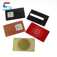 Tarjeta Metálica RFID NFC NTAG213/NTAG215/NTAG216 Programada, de Acero Inoxidable Azul, Grabada, Personalizable, Resistente al Agua