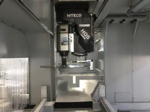 Centro macchina cnc a 5 assi mandrino 15KW per fresatura di profili in alluminio