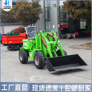 รถดันดินขนาดเล็กสำหรับทำความสะอาดมูลสัตว์ในฟาร์ม ขับเคลื่อนสี่ล้อ พร้อมอุปกรณ์คีบหญ้า - Product Image 3