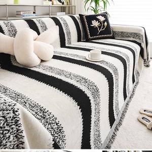 Funda <span class=keywords><strong>de</strong></span> Sofá Antirrayones <span class=keywords><strong>de</strong></span> Nuevo Diseño 2025, Cubre Sofá Lavable <span class=keywords><strong>de</strong></span> Chenilla para 5 Plazas <span class=keywords><strong>de</strong></span> Cobertura Completa con Manta con Borlas - Product Image 3