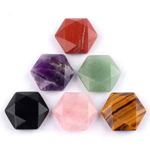 Ornement en cristal naturel Étoile <span class=keywords><strong>de</strong></span> David Hexagramme, <span class=keywords><strong>pierre</strong></span> précieuse facetée double face pour <span class=keywords><strong>la</strong></span> fabrication <span class=keywords><strong>de</strong></span> bijoux DIY - Product Image 1