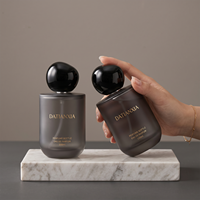 Flacon de parfum noir de luxe, vide, 100 ml, flacon de parfum en verre, nouveau design, flacon de parfum avec logo personnalisé et boîte