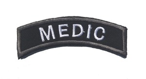Patch réfléchissant MEDIC pour personnel médical d'urgence, badge brodé personnalisé avec velcro - Product Image 4