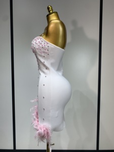 Vestido Corto Rosa con Perlas y Plumas, Espalda Descubierta, Sexy, Formal, para Fiesta, <span class=keywords><strong>Boda</strong></span>, <span class=keywords><strong>de</strong></span> Lujo, <span class=keywords><strong>de</strong></span> Secado Rápido, con Apliques - Product Image 2