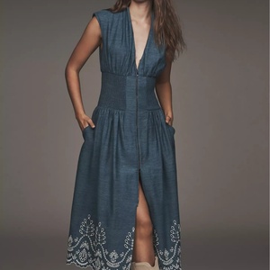 Vestido Largo de Mezclilla Azul Estilo Bohemio para Mujer, con Bordado, Cuello en V, Sin Mangas, para Verano, Gran Venta - Product Image 1