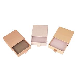 Boîte cadeau en cuir texturé avec estampage à chaud, accents brillants, collections <span class=keywords><strong>de</strong></span> <span class=keywords><strong>bijoux</strong></span> et d'accessoires pour hommes, boîte à <span class=keywords><strong>bijoux</strong></span> rigide - Product Image 4