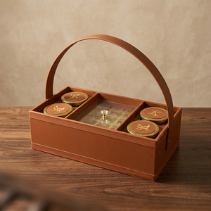 Boîte cadeau artisanale en MDF, série Hamper Box, 8x15 pouces, 12 compartiments, avec 4 bocaux, design lettre K découpée au laser sur mesure - Product Image 1