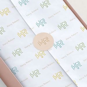 Étiquettes autocollantes rondes Evelyn Ray en papier avec estampage doré, durables, pour l'emballage des produits de soins personnels - Product Image 4