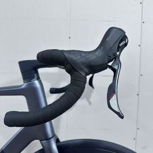 Vélo <span class=keywords><strong>de</strong></span> route à cadre rigide en fibre <span class=keywords><strong>de</strong></span> carbone ShiMa-no 105DI2 OEM, 700C, 24 vitesses, frein à disque hydraulique, léger, super léger, pour la course - Product Image 5