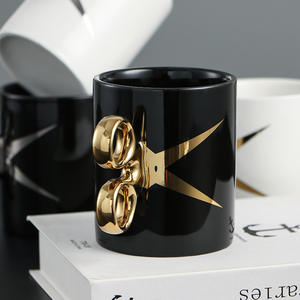Tasse à café de luxe en céramique de porcelaine écologique de 350 ml, avec poignée en forme de ciseaux créatifs et finition électroplaquée - Product Image 5