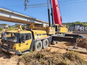 Grue sur chenilles SANY d'occasion 2020, 450t, modèles STC2200, STC800E5, STC550T5, STC250H, 200 tonnes, avec moteur et boîte de vitesses - Product Image 3