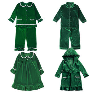 Pyjamas de Noël pour la famille, ensemble de pyjamas vert et rouge en velours, vêtements de nuit d'hiver pour adultes, pyjamas pour bébés garçons et filles - Product Image 1
