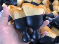 Portable Noir Incurvé Vegan Doux S Forme Fluffy Mélange Poils Synthétiques Blush Brosse Contour Fondation Kabuki Pinceau De Maquillage