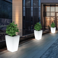 Macetas Luminosas Coloridas para Jardín, Macetas de Plástico con Diseño de Escultura, Lámpara de Pie para Fiestas, Maceta Luminosa