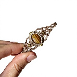 สร้อยข้อมือมาคราเม่ทำมือประดับด้วยหินไทเกอร์อายสำหรับทำเครื่องประดับขายส่ง - Product Image 1
