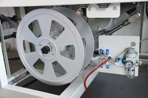 Máquina Envolvedora de Plástico Termoencogible para Alimentos, Totalmente Automática, con Motor Eléctrico, Servoaccionamiento, Sellado en L, Película POF, Controlada por PLC, para Bebidas - Product Image 5