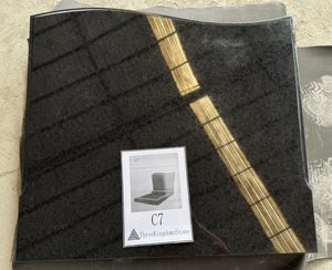 Monument funéraire en granit poli miroir, courbe en S, avec inscription personnalisée au laser, style européen vertical, avec base - Product Image 3