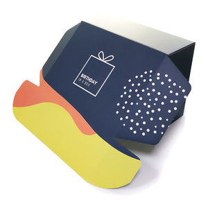Wins Flying <span class=keywords><strong>E</strong></span> Commerce Wholesale Corrug Boîte d'abonnement Design personnalisé Boîtes d'expédition en relief avec logo Emballage de vêtements - Product Image 3