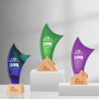 Prix du trophée en cristal Noble en gros avec base en bois