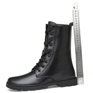 Bottes en cuir pour hommes, bottes à la cheville en peluche pour l'automne et l'hiver, confortables, antidérapantes, bottes de moto, chaussures chaudes pour hommes pour l'hiver - Product Image 3