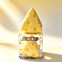 Balle sensorielle TPR souple en forme de triangle de fromage, moulable, non expansive, remplie de vaseline et d'huile de coco, jouet anti-stress, vente en gros