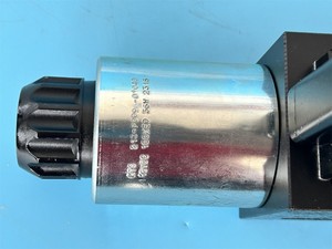 D3FBE01SC0NF00 ชุดอุปกรณ์ควบคุมทิศทางไฮดรอลิกแบบอิเล็กทรอนิกส์ในตัว ซีรีส์ D3FB แบบควบคุมทิศทางตามสัดส่วนโดยตรง - Product Image 2