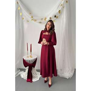 Robe de soirée longue bordeaux à lacets, coupe trapèze, avec col dégagé, idéale pour les fêtes et occasions formelles (vente en gros) - Product Image 5